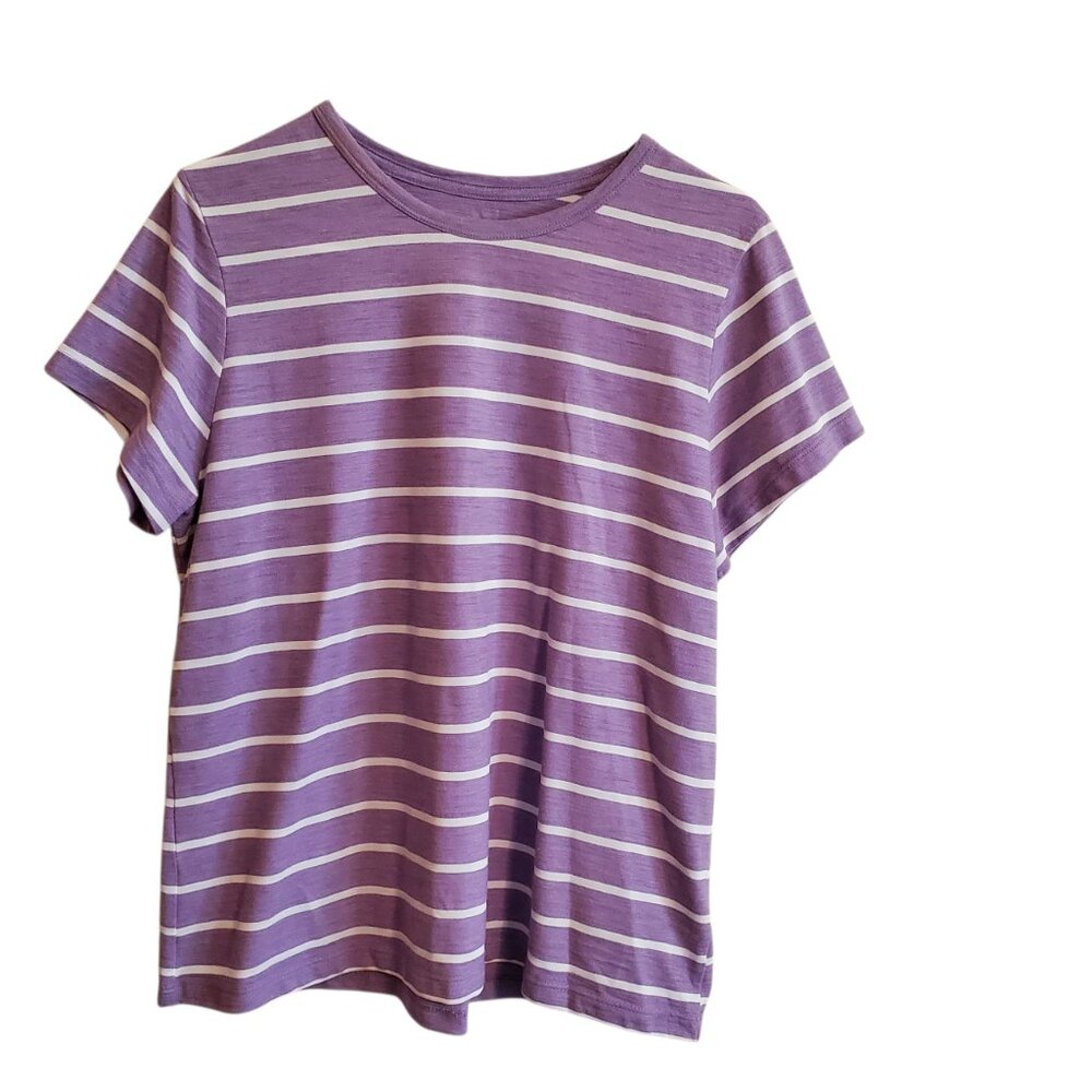 Time‎ and True Preppy Lavender and White Crew Neck Tee Large